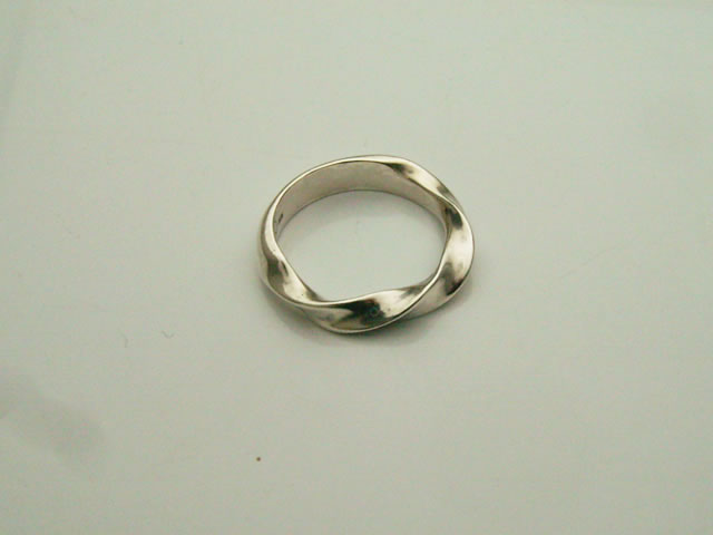 楽天市場】【メビウスリング ラージサイズ】 メビウスの輪 リング