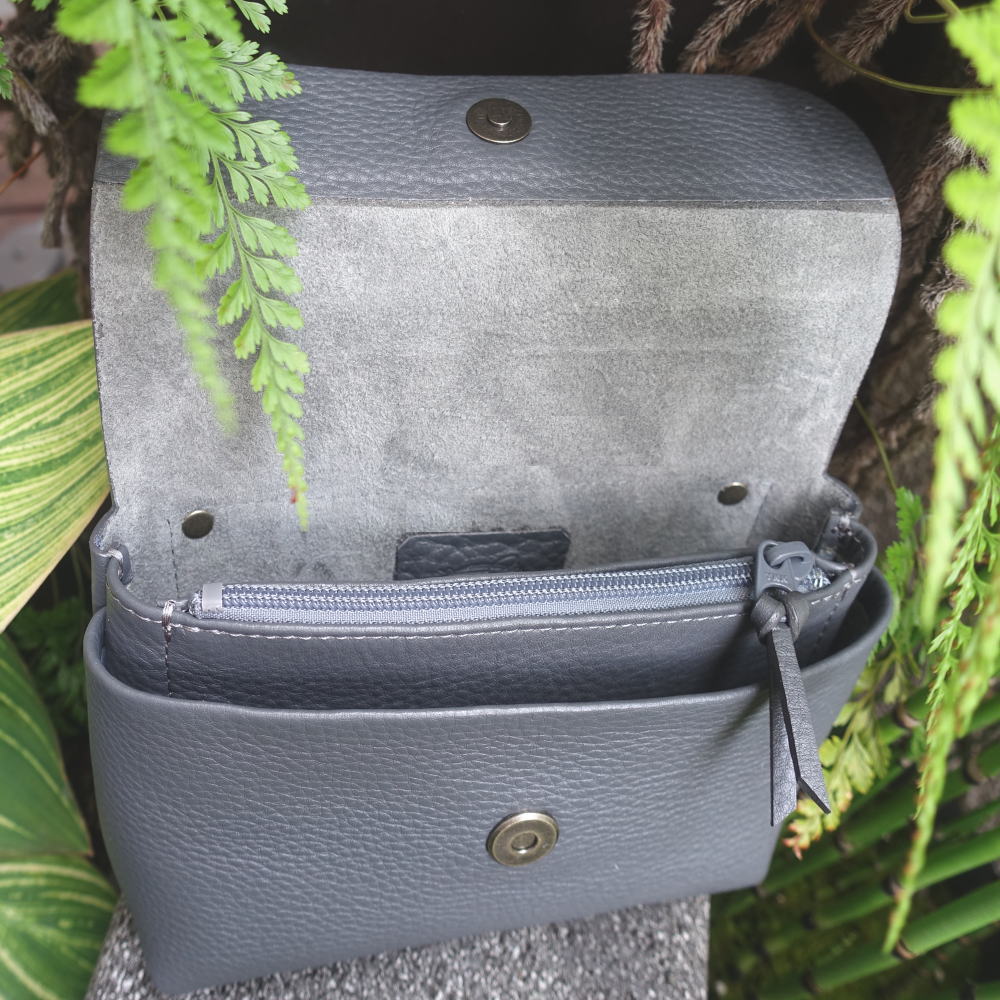 楽天市場】ウエストポーチ スマホポーチ 本革 ヒップバッグ waist-1