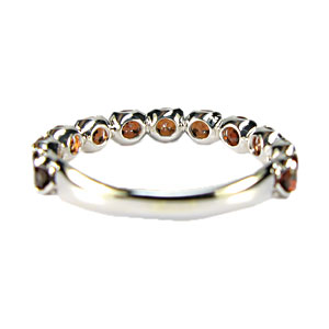楽天市場】ハーフエタニティリング・ガーネット・リング・K10・指輪