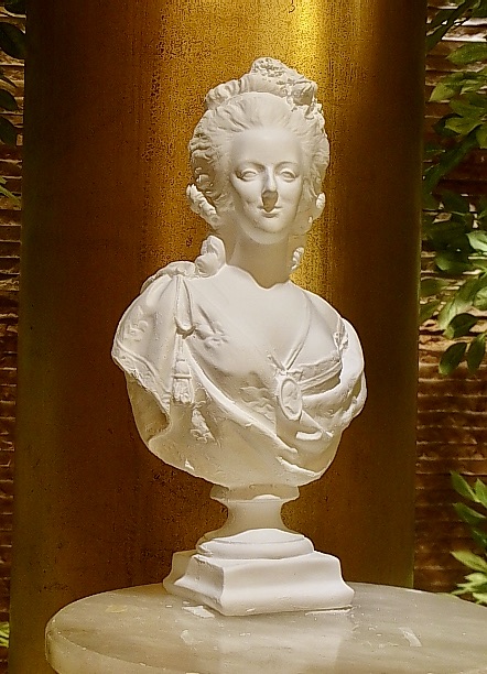 楽天市場】マリーアントワネット胸像 ミニ3 : プラスヴォーチェ