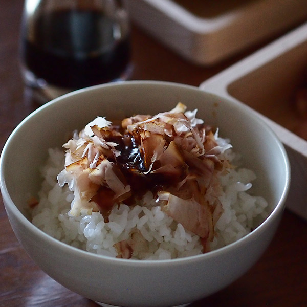 楽天市場】台屋 鰹節削り器 別注青紙×ウォルナット / かつお節削り器