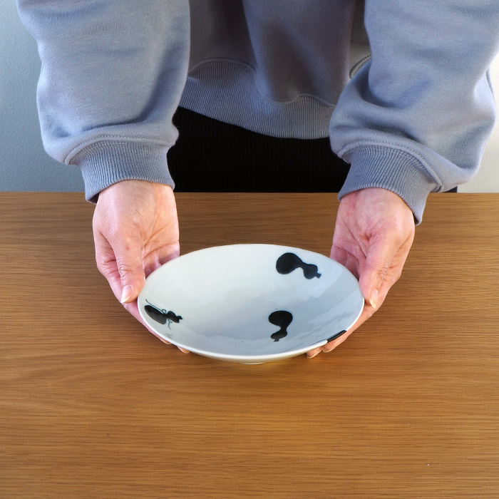 楽天市場】徳永遊心窯 黒呉須 印判 ひょうたん 楕円浅鉢 / 取り皿 銘々