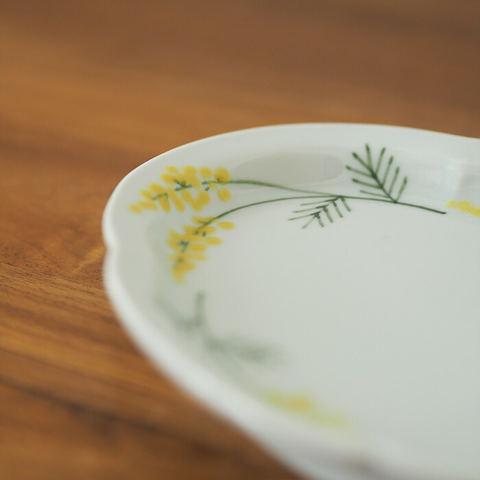 楽天市場】徳永遊心窯 色絵ミモザ 鍔型皿 小 / つば型 ツバ型 色絵