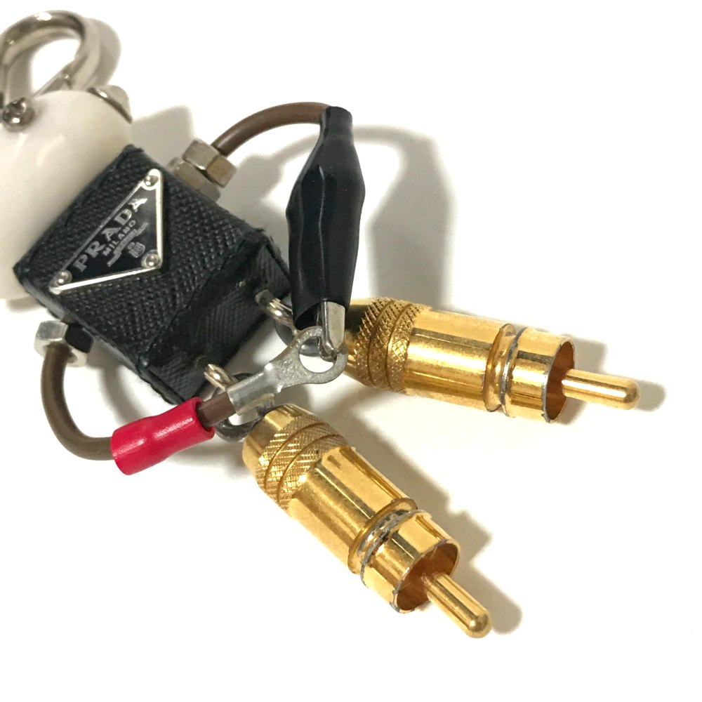 楽天市場】プラダ キーリング・キーホルダーロボット エドワード