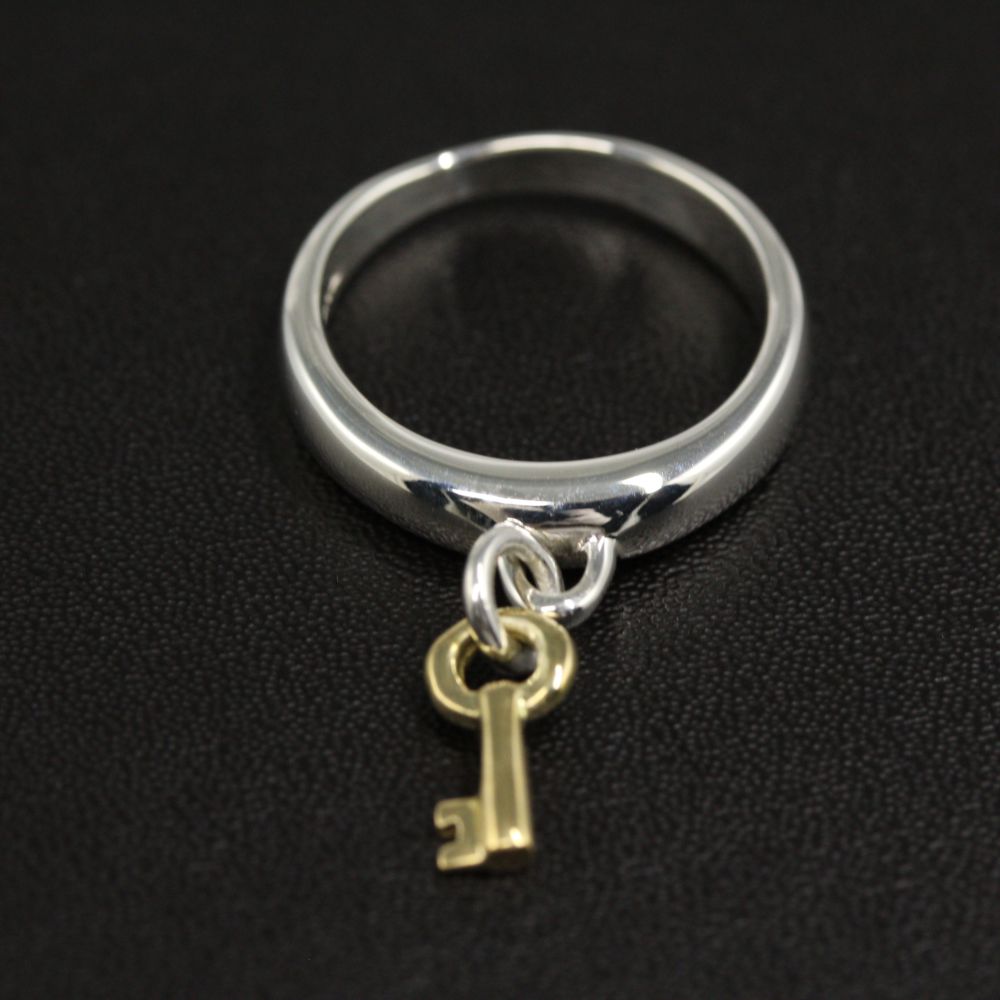 楽天市場】ティファニー キーチャーム・リング・指輪/Sv925×K18YG/4.1g