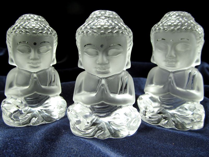 楽天市場】光る大仏!【天然水晶 大仏くん 彫刻 置物 LEDライト台座付き