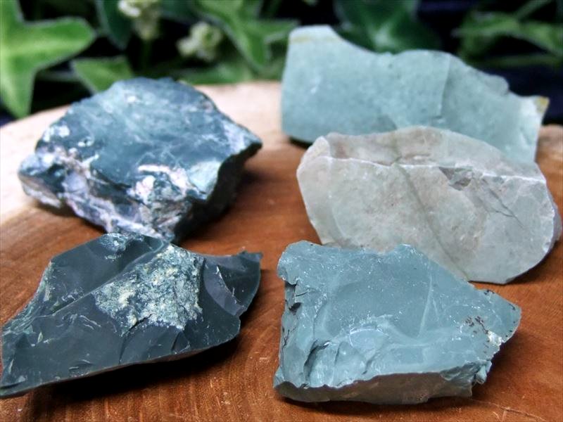 楽天市場】○希少 国産原石【出雲石 (碧玉) 原石】9個セット 約30g