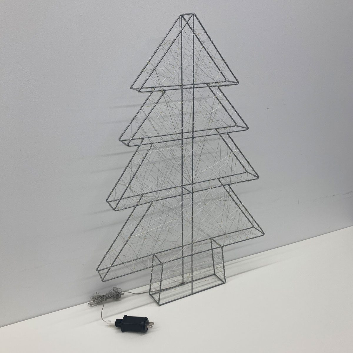 楽天市場】LEDワイヤークリスマスツリー 高さ75cm 1台ワイヤーライトが