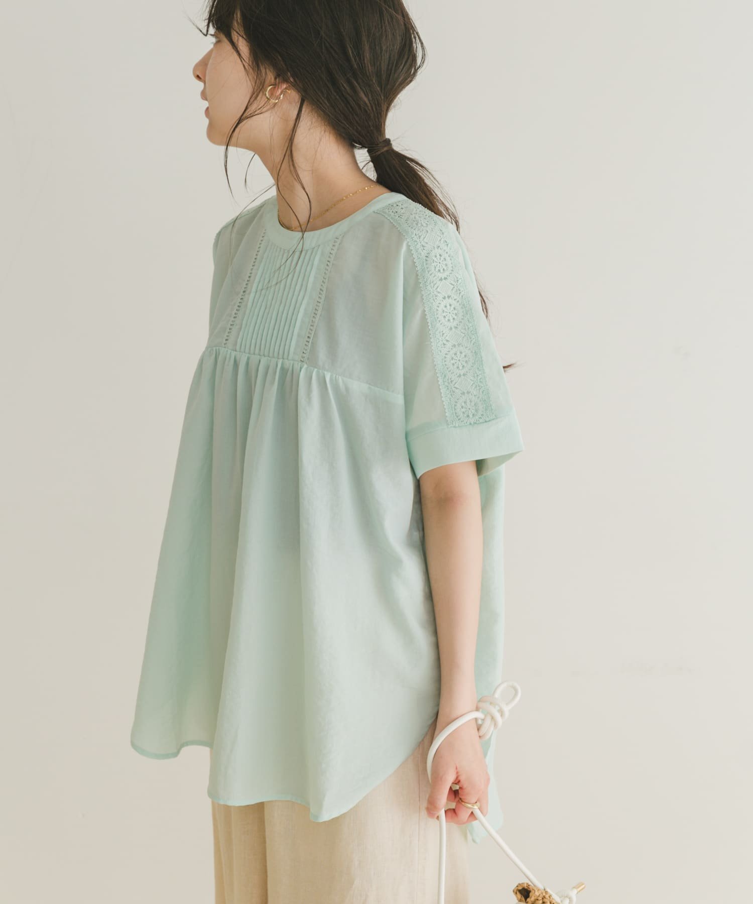 URBAN RESEARCH ITEMS｜ピンタックレースブラウス | Rakuten Fashion