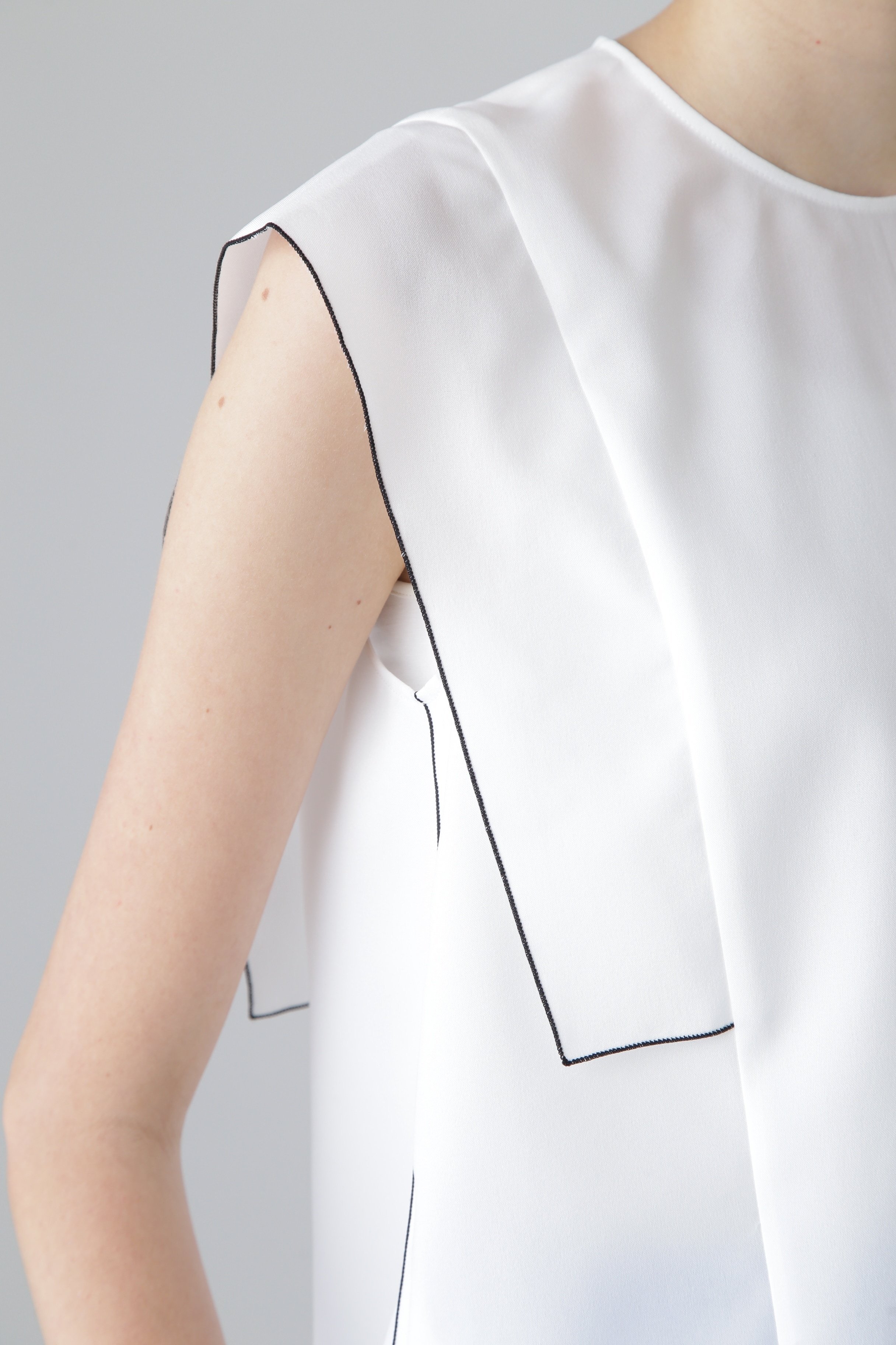 ADORE｜◇ドライタッチシアーブラウス | Rakuten Fashion(楽天