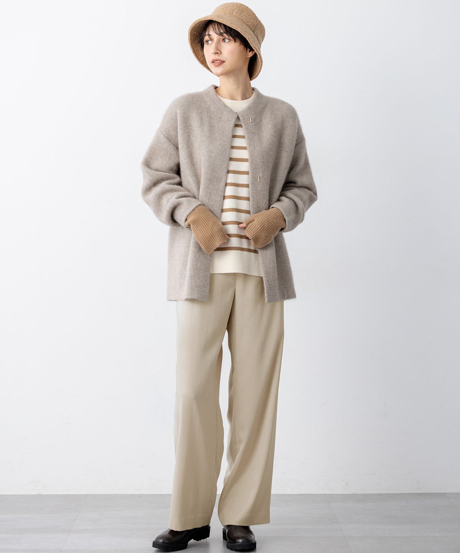 23区｜【見上愛さん着用】ラクーンブレンドダブルフェイス ニット