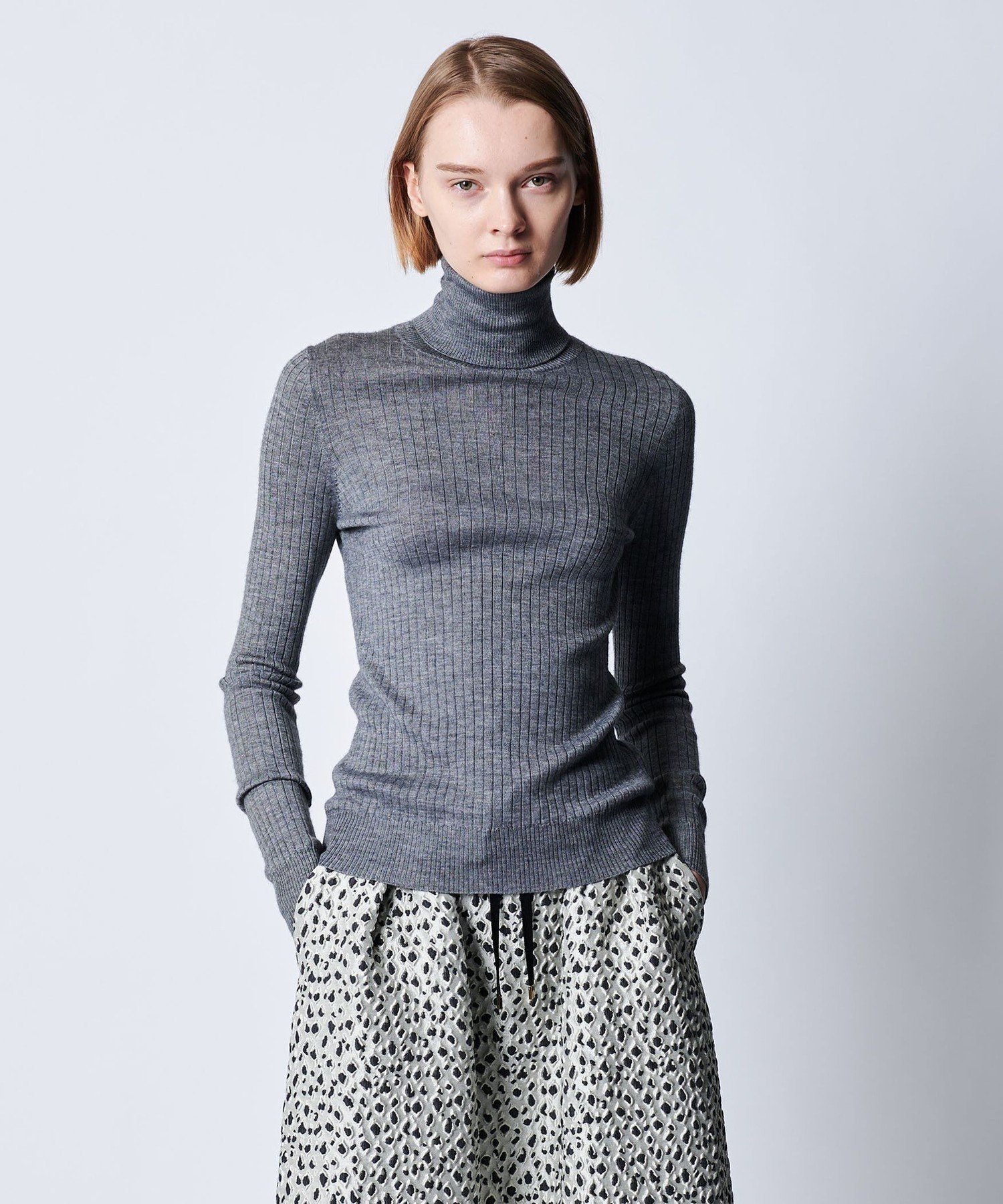 Drawer｜18G カシミヤシルクリブタートルニット | Rakuten Fashion