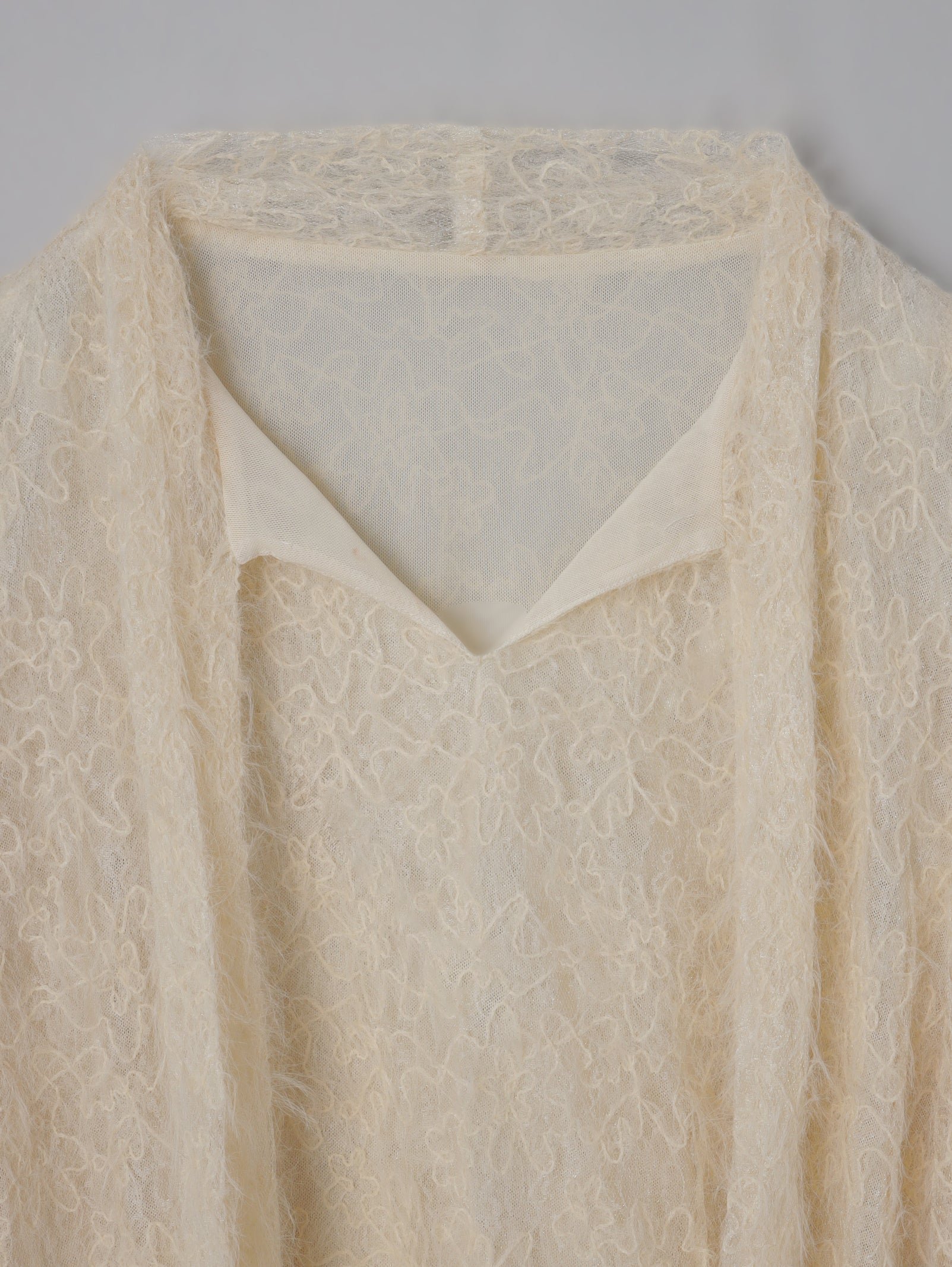 Olu.｜スパンコールレースリボンタイブラウス | Rakuten Fashion(楽天