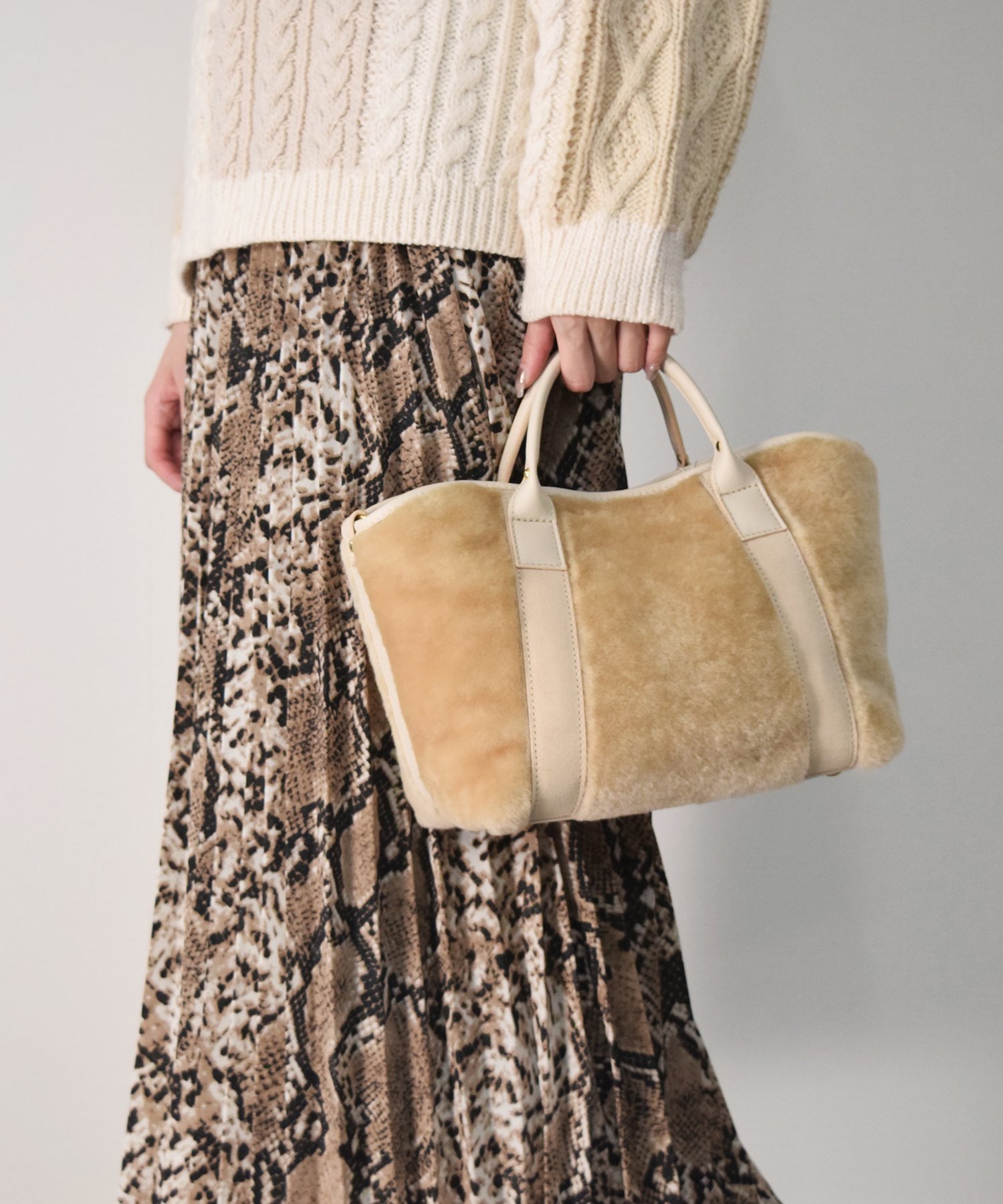 INTER-CHAUSSURES｜【BONFANTI 】レザーハンドルムートンバッグ