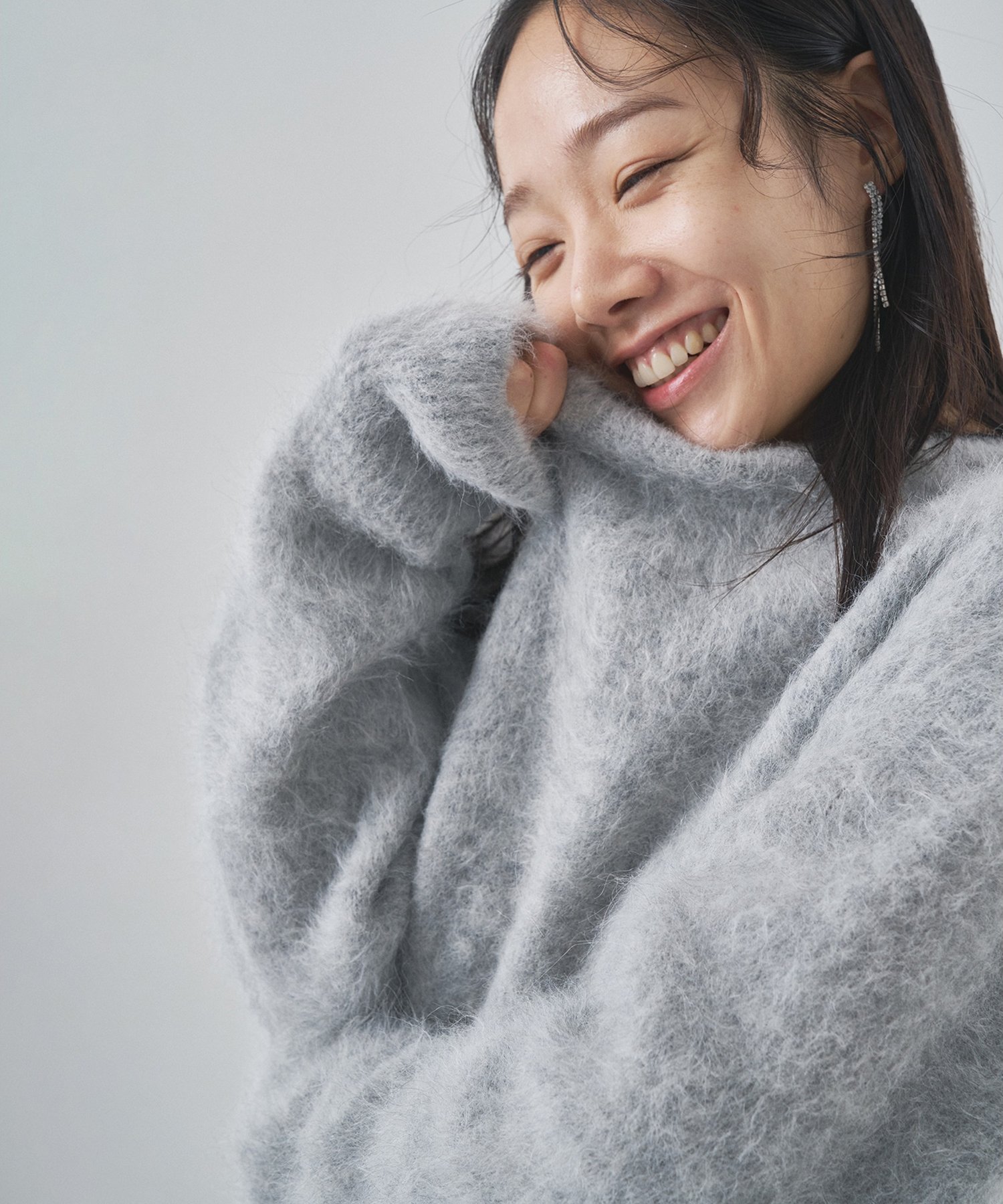 Whim Gazette｜スーリーアルパカクルーネックプルオーバー | Rakuten