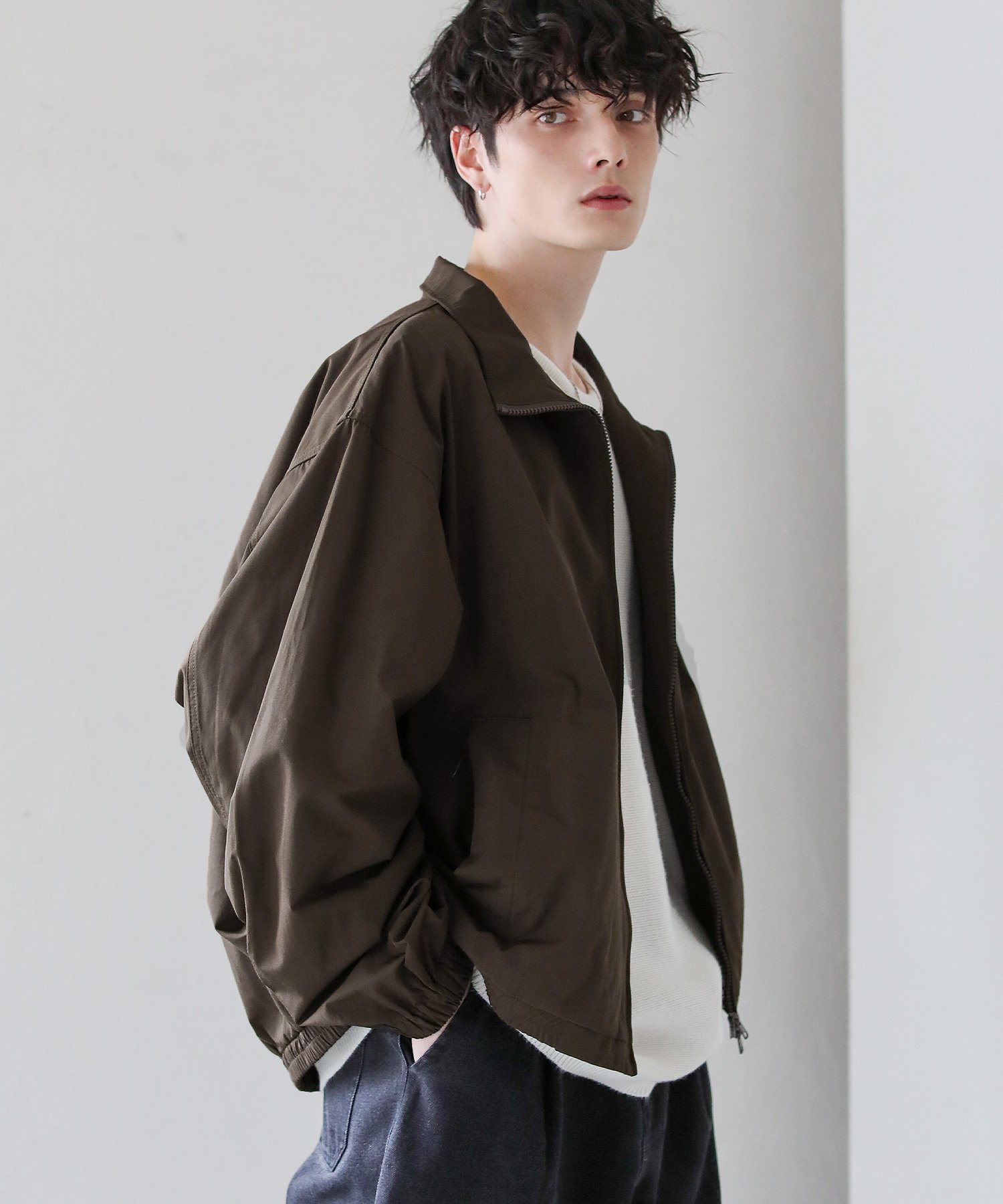 THE CASUAL｜ダブルジップ裾ドローコードトラックジャケット | Rakuten