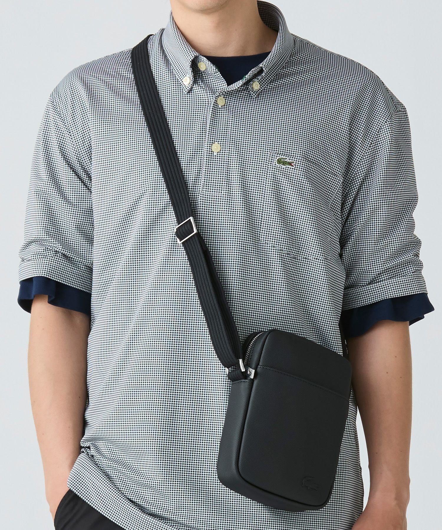 LACOSTE｜メンズクラシック バーティカルカメラバッグ | Rakuten