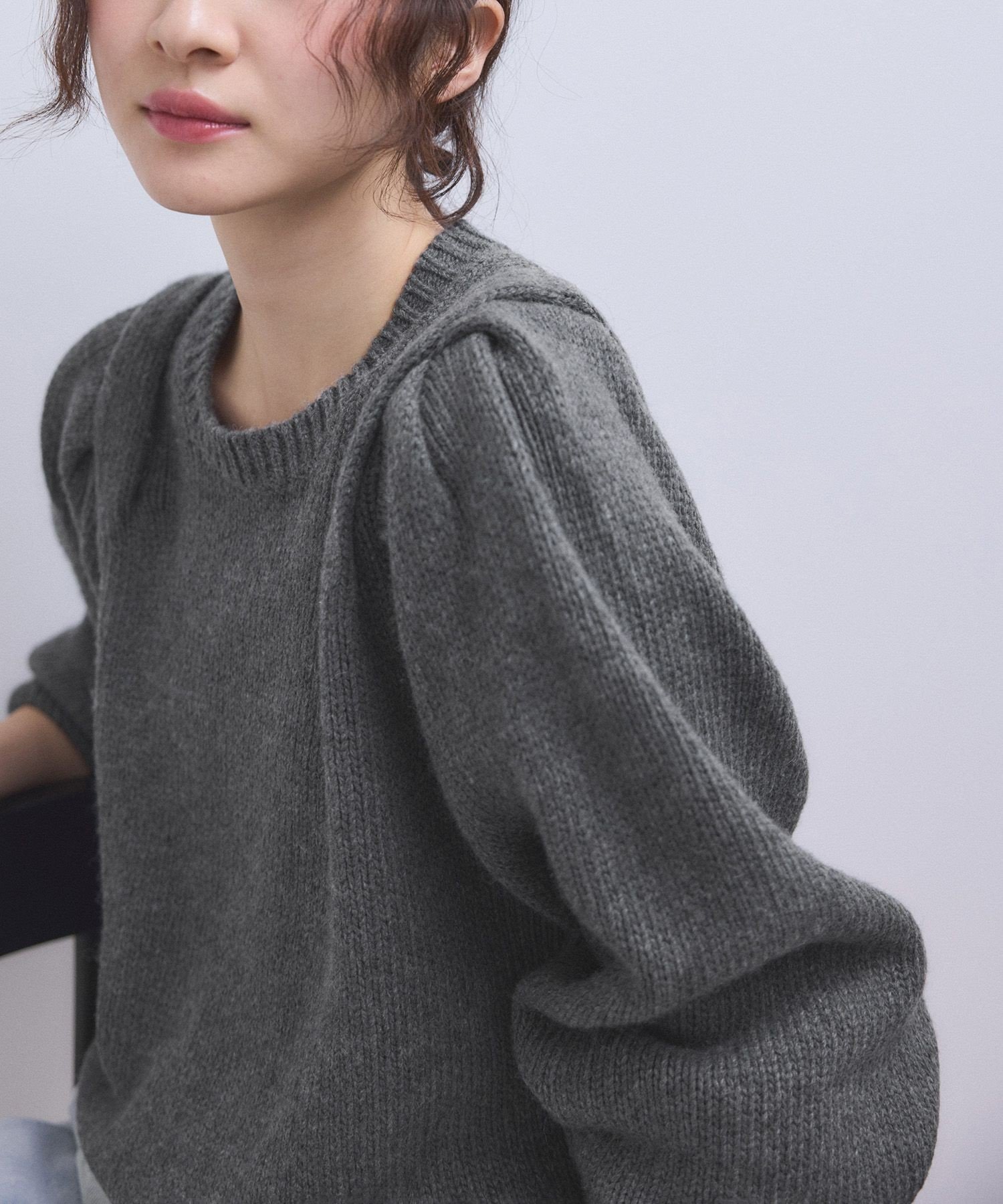 ADAM ET ROPE'｜【WEB限定】ショルダータックニットプルオーバー