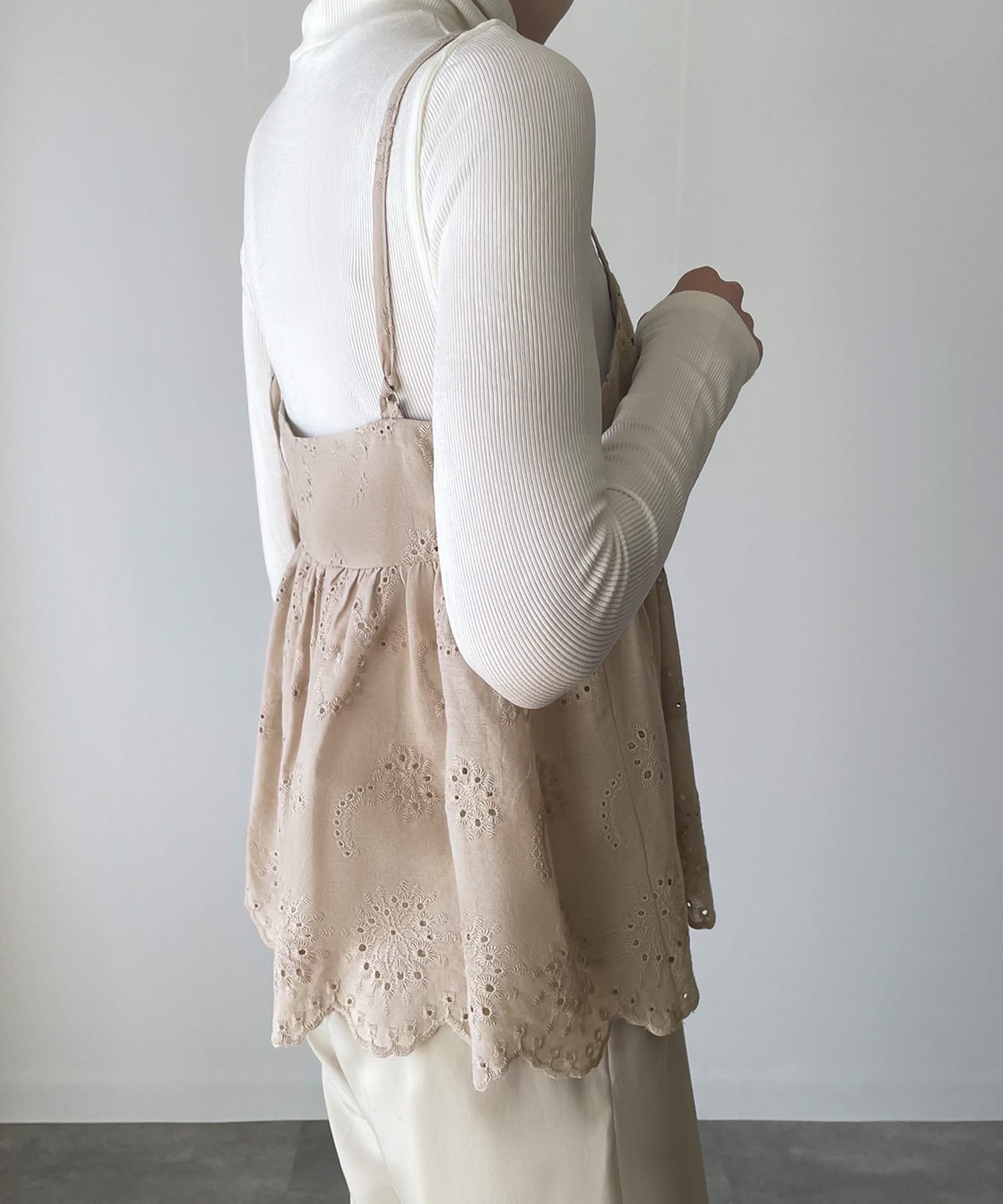 JUNOAH｜スカラップレースキャミビスチェ | Rakuten Fashion(楽天