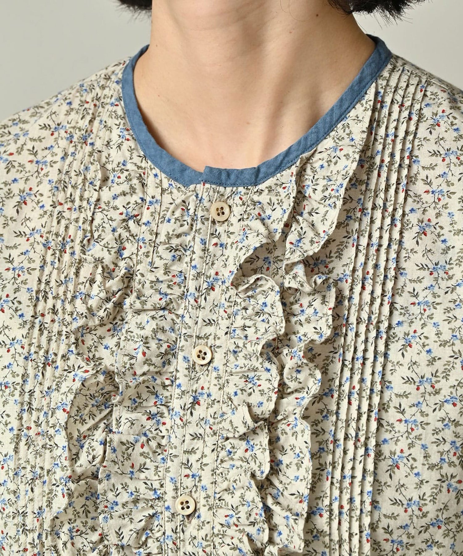 45R｜ツタフラワープリントのフリルブラウス | Rakuten Fashion(楽天