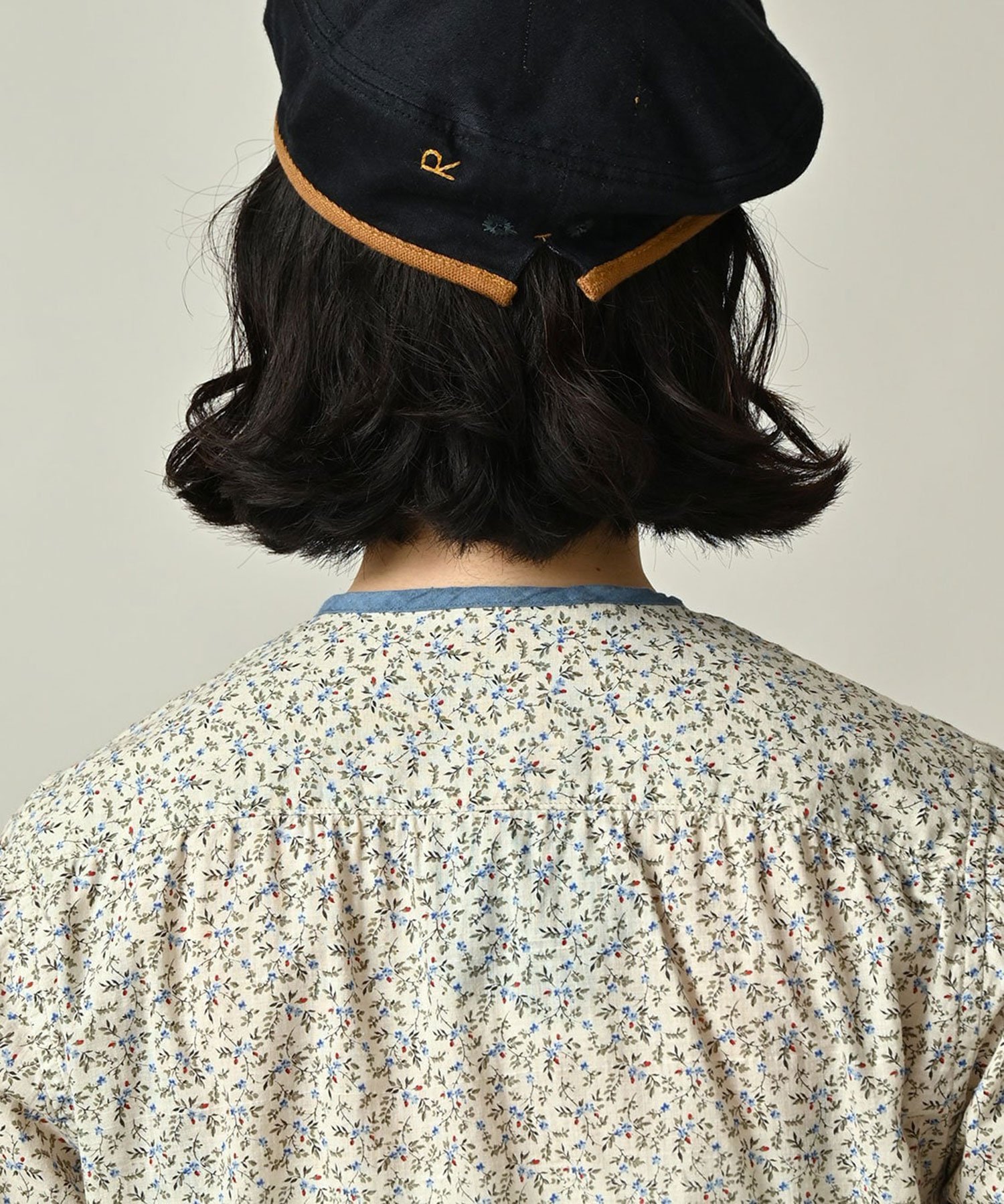 45R｜ツタフラワープリントのフリルブラウス | Rakuten Fashion(楽天