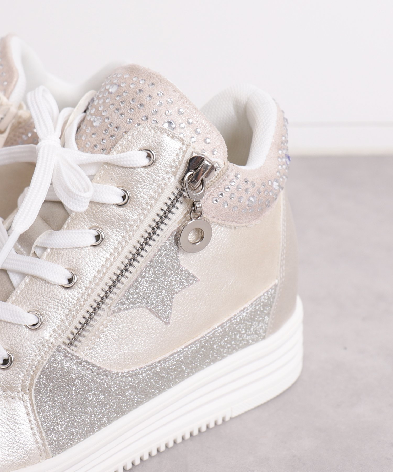 artemis by DIANA｜星モチーフ インヒール厚底ハイカットスニーカー