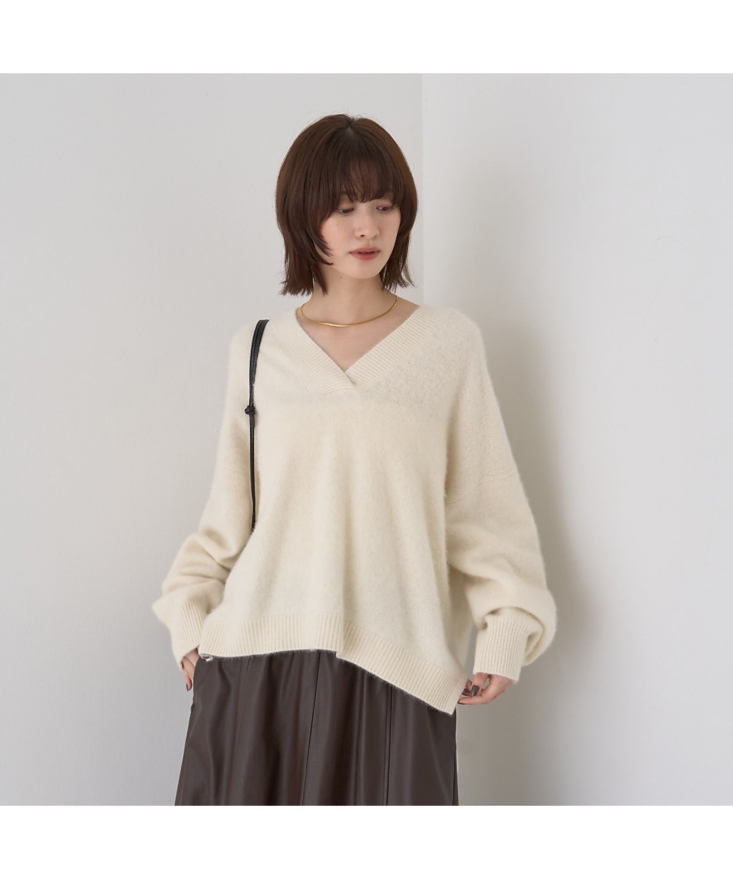 Rouge vif la cle｜フォックスウールVネックスリットニットプル