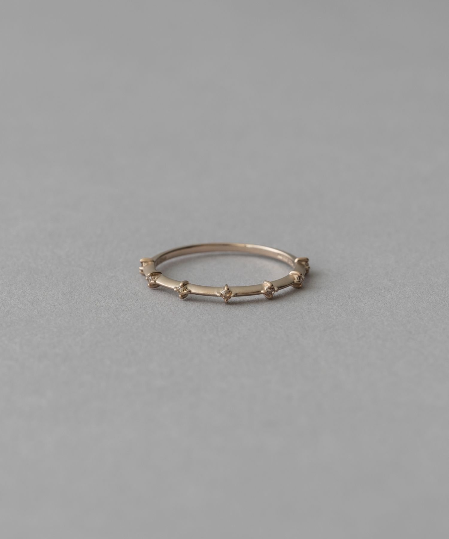 ete｜[トーン] K18RBG ブラウンダイヤモンド チェーン リング