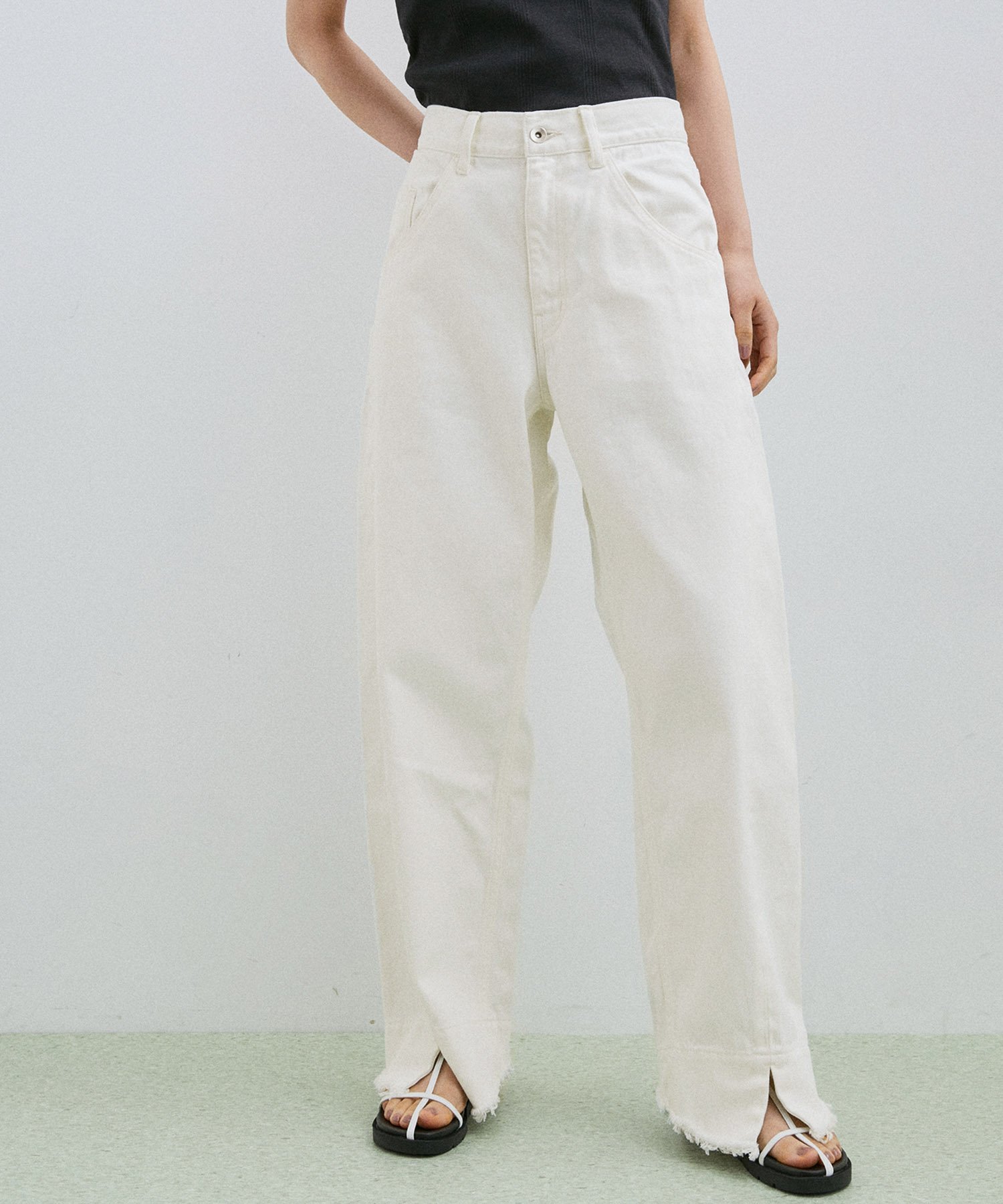 アダムエロペ　ルーズフィットアジャストデニム ホワイト ADAM ET ROPE'（アダムエロペ） ジーンズ デニム デニムパンツ ルーズ