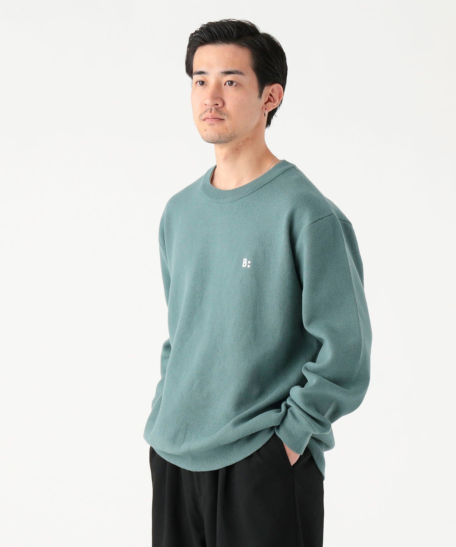 B:MING LIFE STORE by BEAMS｜12ゲージ B刺繍 クルーネック ニット