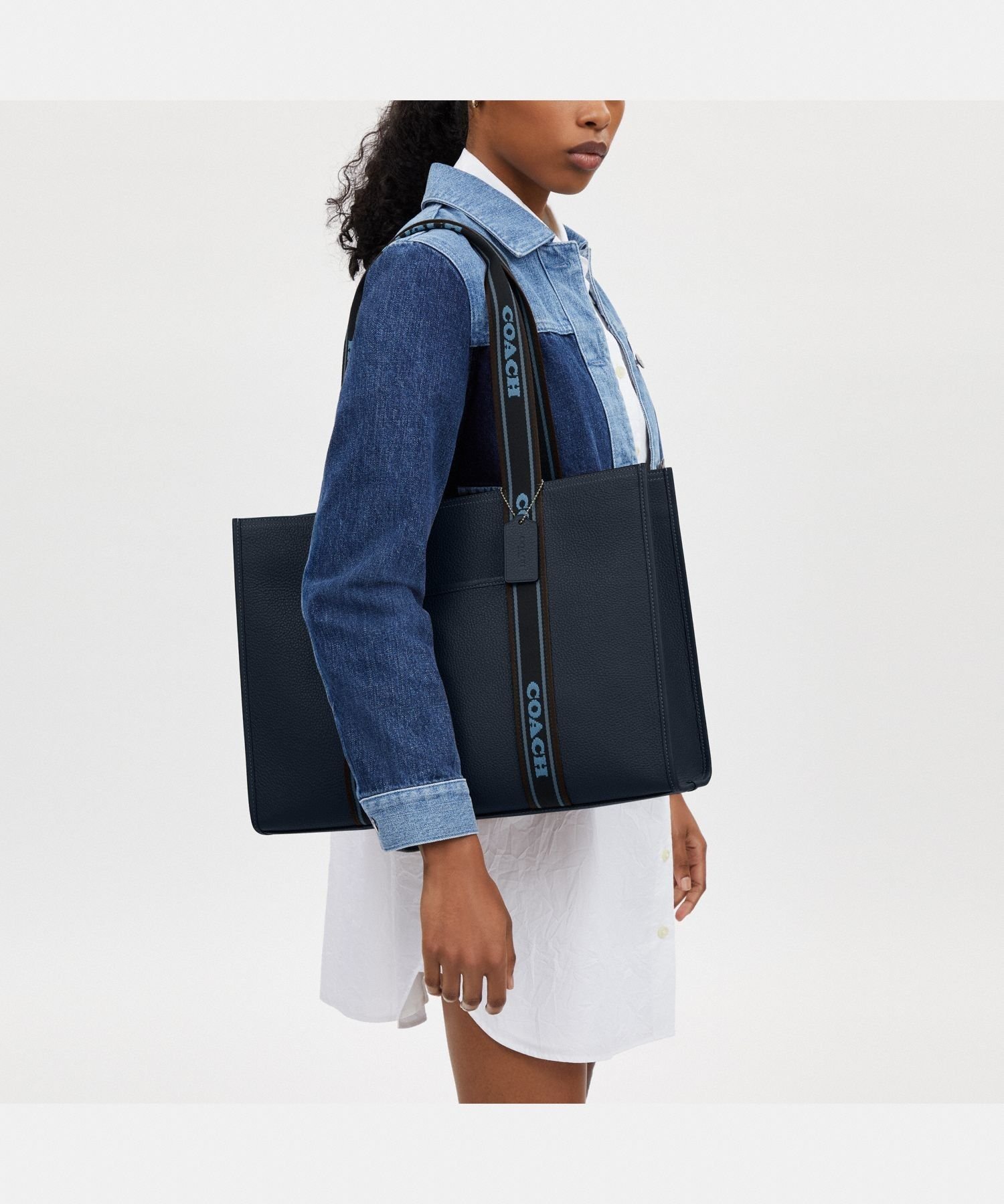 COACH OUTLET｜【公式】ラージ スミス トート | Rakuten Fashion(楽天