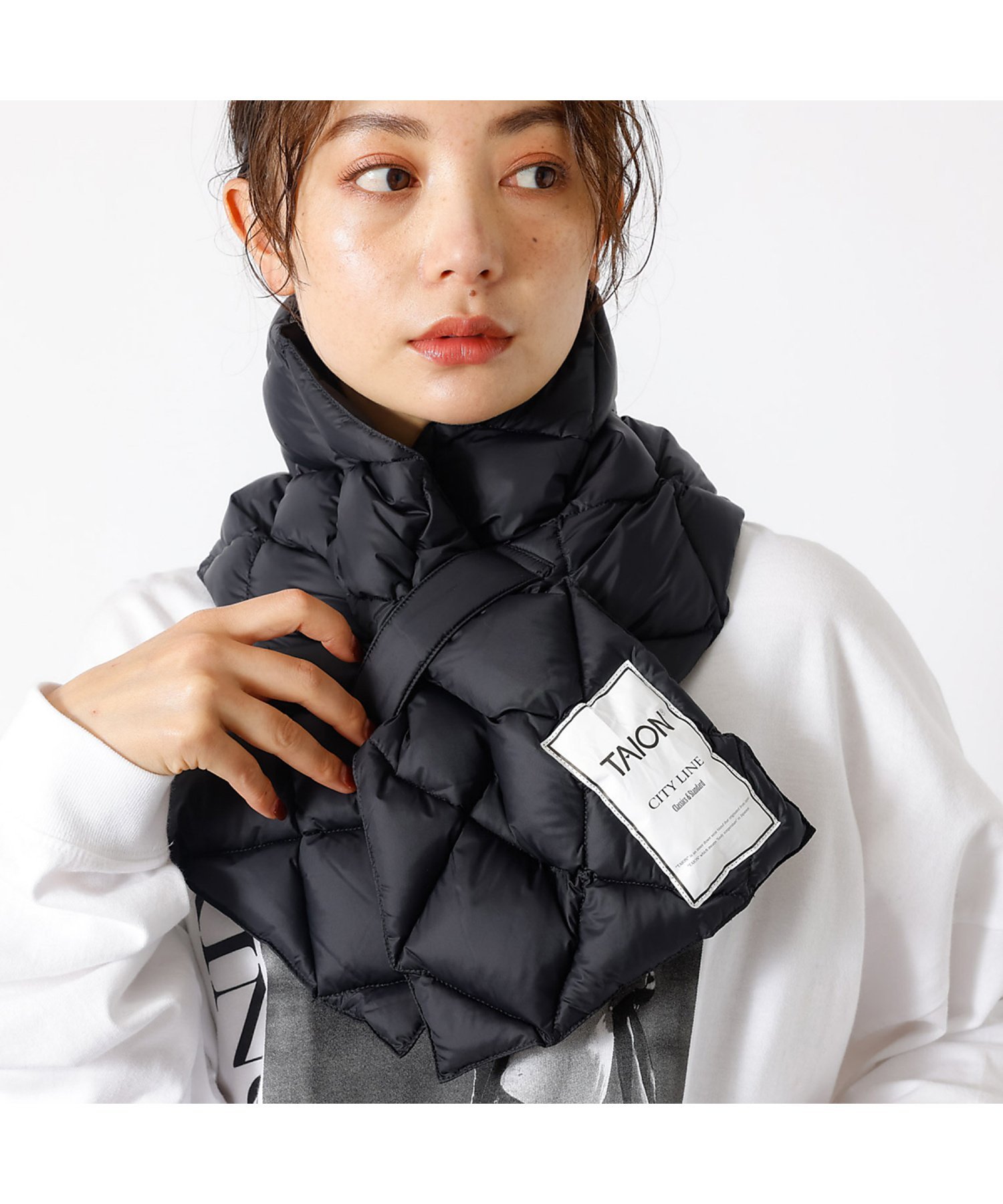 Rouge vif la cle｜【TAION / タイオン】シティ ダウンマフラー