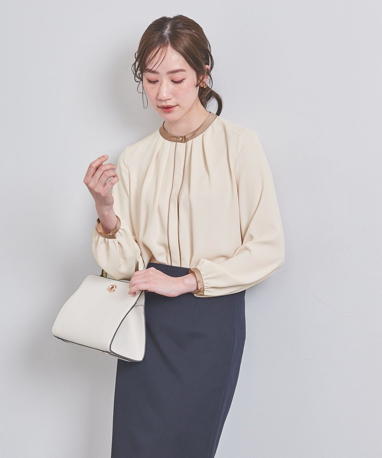 UNITED ARROWS｜バイカラー パイピング ブラウス | Rakuten Fashion