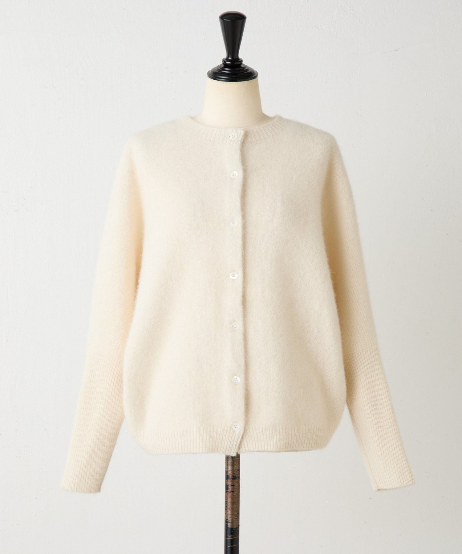 BEARDSLEY｜FOXウール後ろボタンニット | Rakuten Fashion(楽天