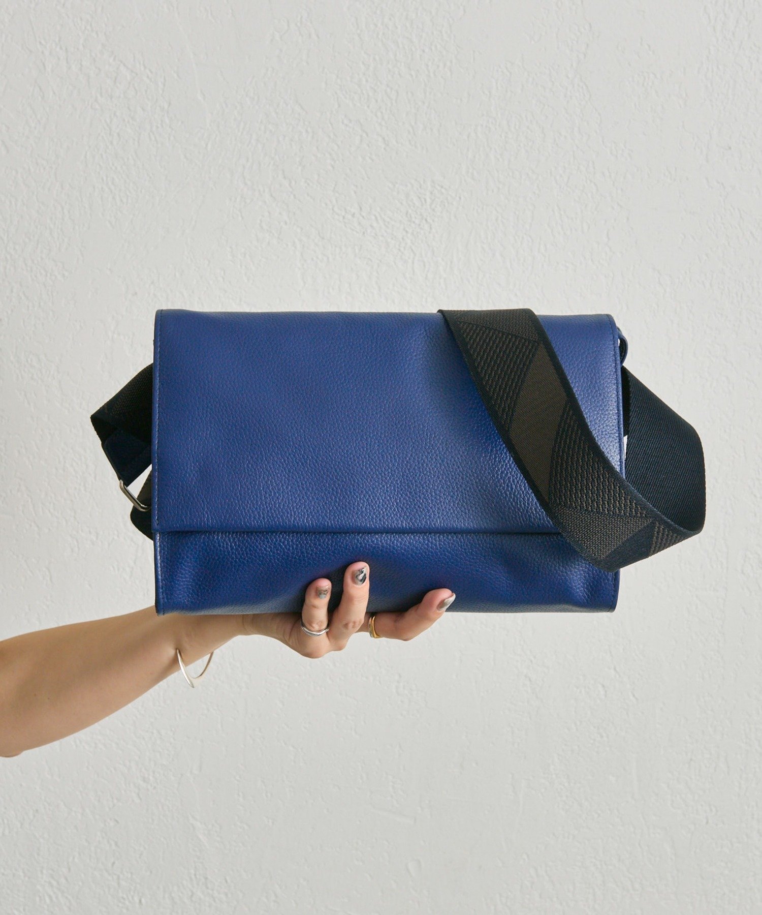 ear PAPILLONNER｜《本革/軽量470g/ボディバッグ》柄ワイドテープ