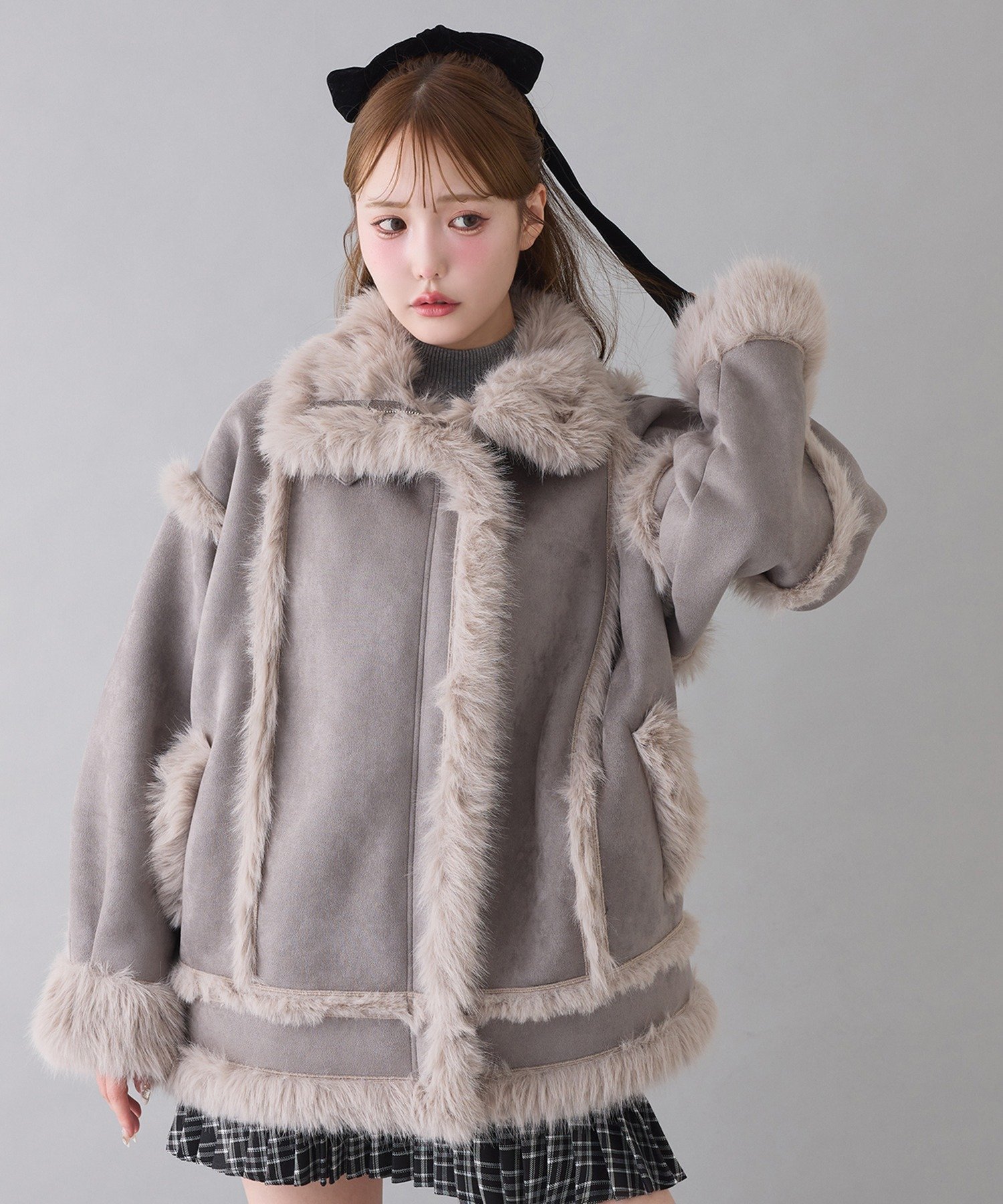 one after another NICE CLAUP｜フェイクムートンロングジャケット