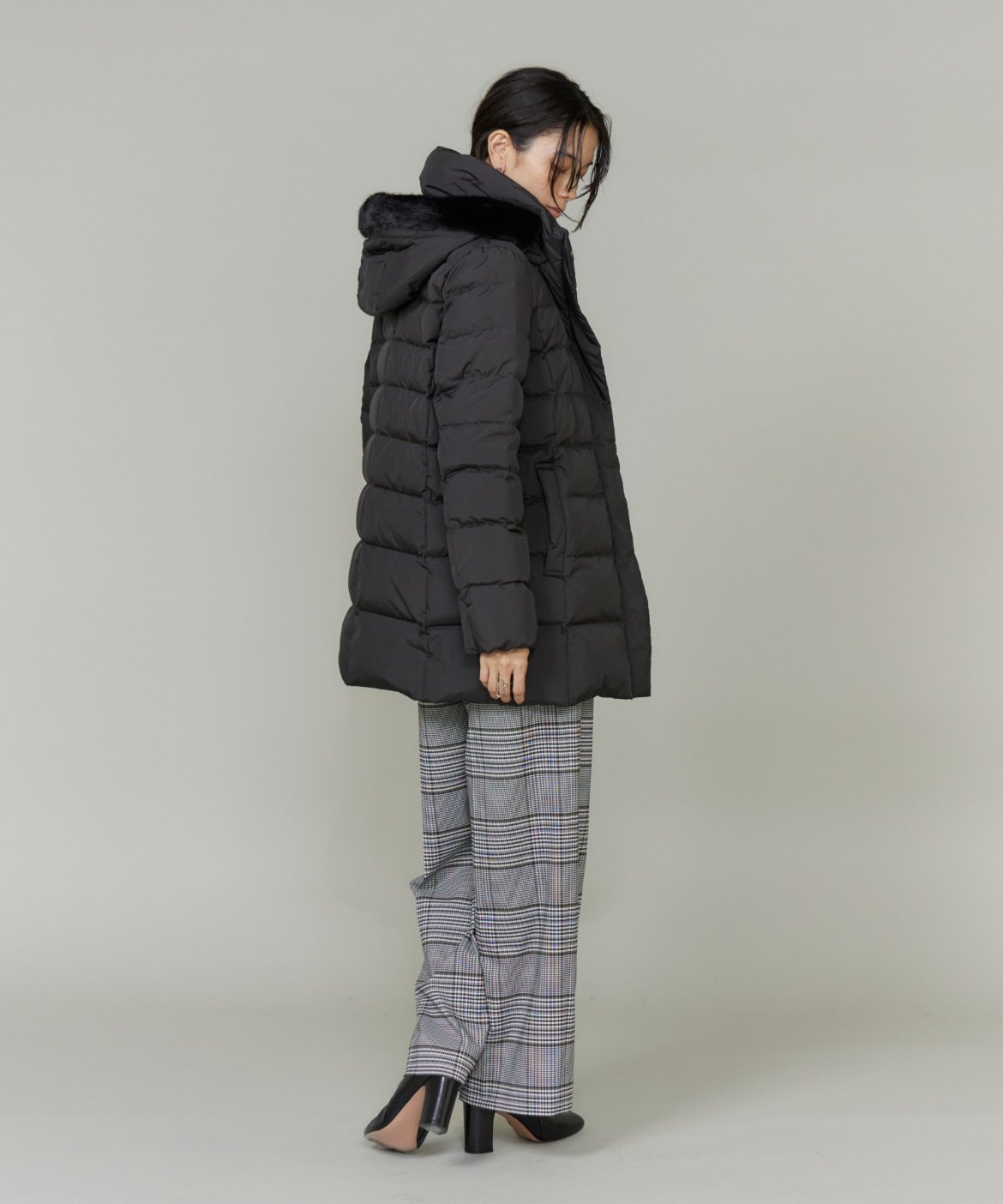 INED｜《大きいサイズ》ミドル丈 フェイクファーフードミドルダウン