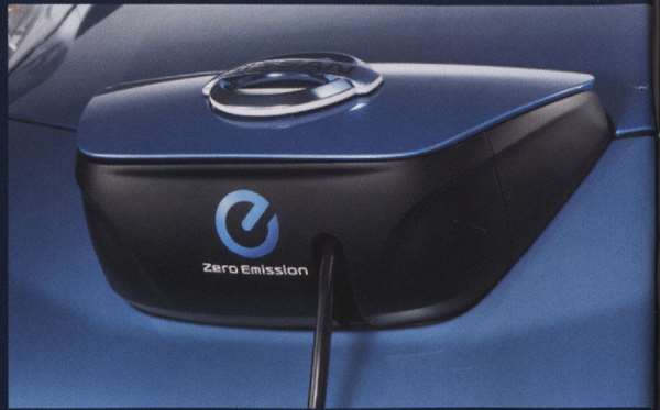 楽天市場】『リーフ』 純正 ZE0 充電ポートカバー EAN50 パーツ 日産