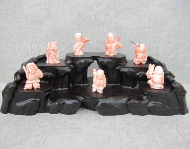 楽天市場】ピンク珊瑚 七福神の置物 黒檀台 希少 宝石サンゴ 珊瑚婚