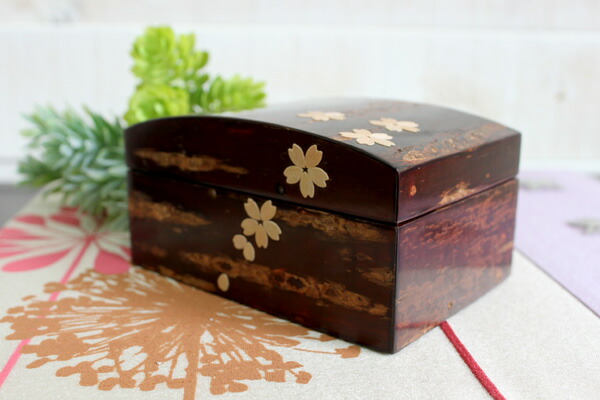 楽天市場】【秋田 桜樺細工】 桜皮 sakura 小箱 小物入 小 桜［幅11cm