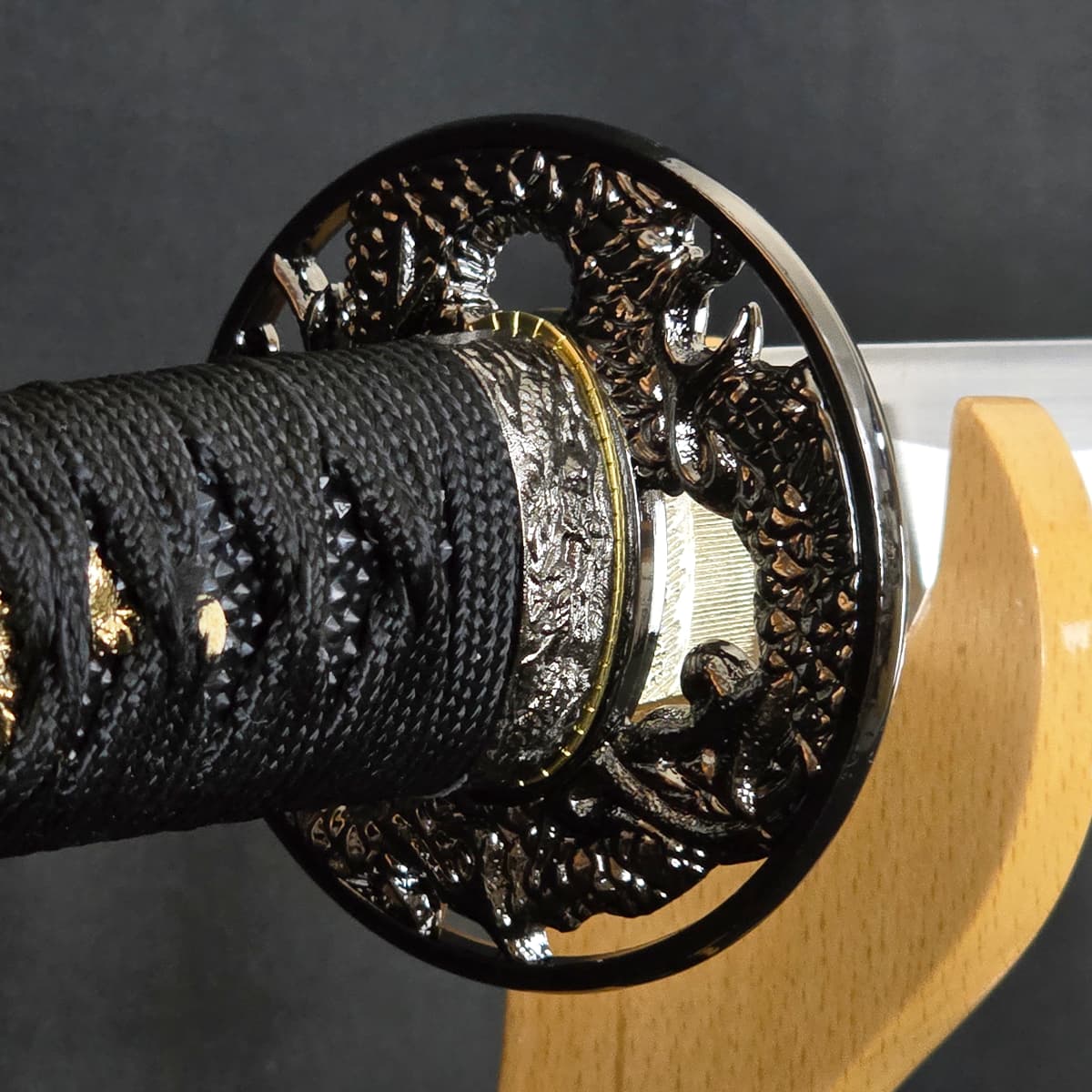 楽天市場】模造刀 天下の謀将 真田幸村拵え 六文銭拵え 妖刀村正 『六