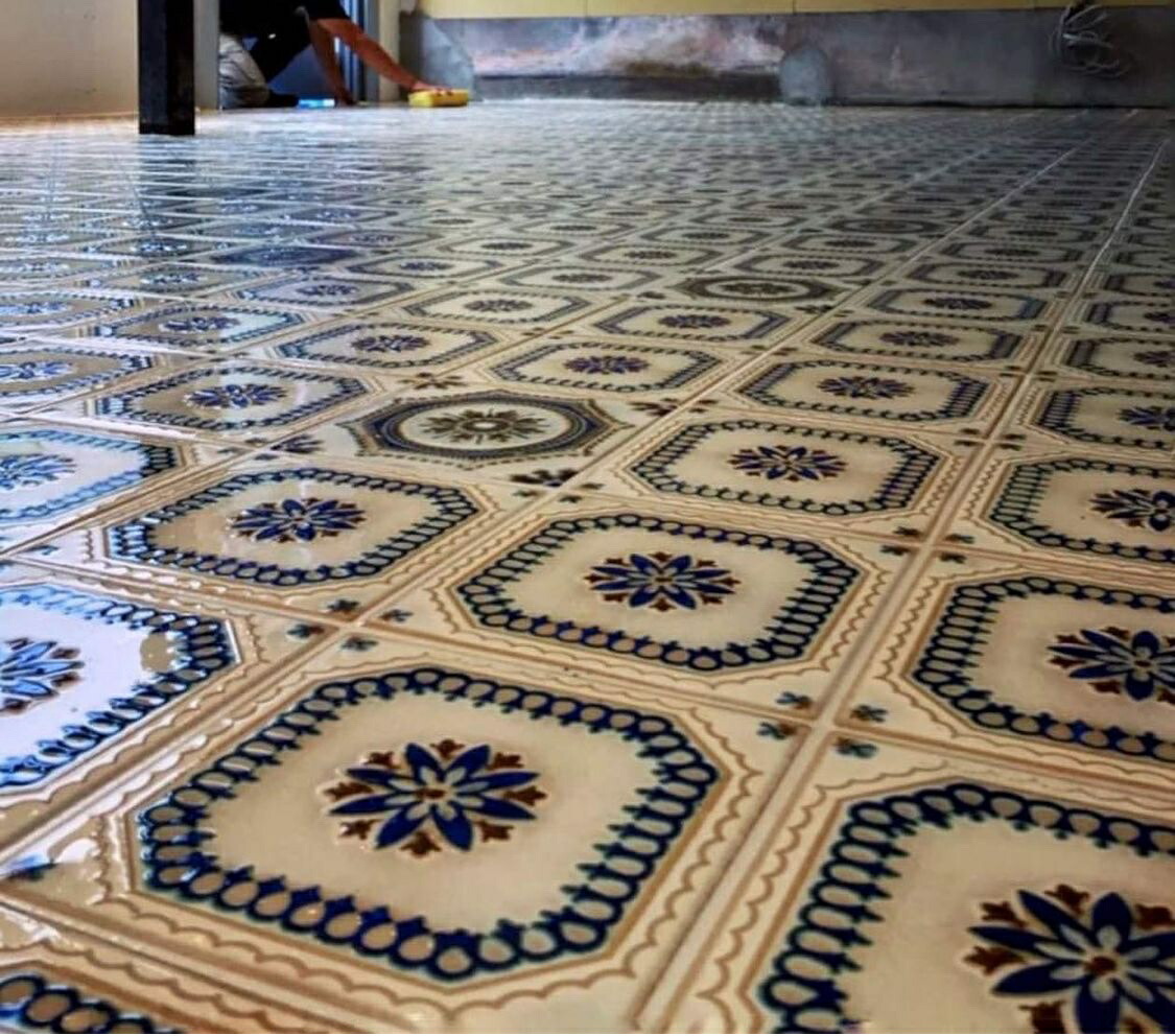 楽天市場】アンティーク デザインタイル 150角 花 マジョリカ タイル