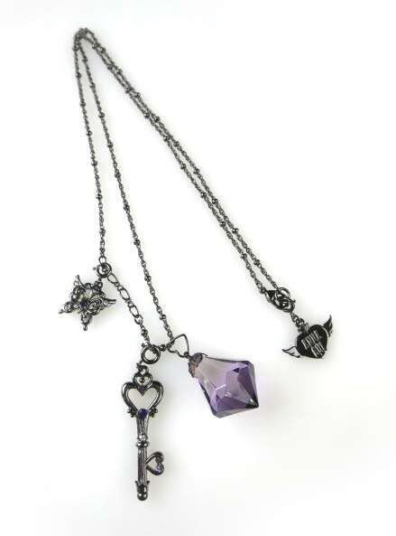 楽天市場】ANNA SUI × 美少女戦士セーラームーン / 時空の鍵ペンダント