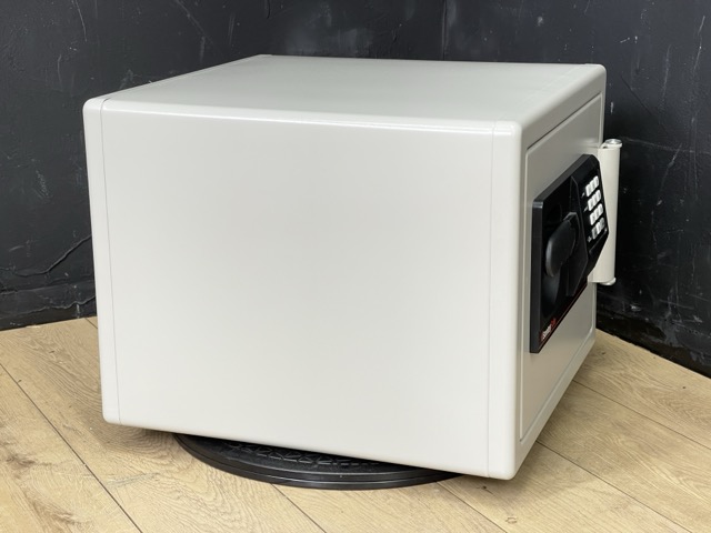 楽天市場】セントリー 耐火金庫 【中古】 Sentry Safe SB0507 テンキー