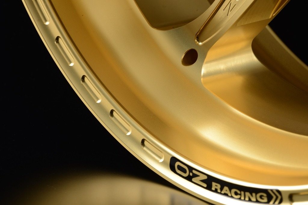 楽天市場】OZ Racing OZレーシング GASS RS-A アルミ鍛造ホイール ZZ