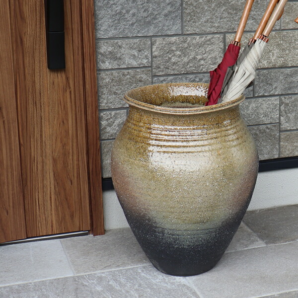 陶器】縄文土器のような模様の傘立て 陶器】縄文土器のような模様の傘