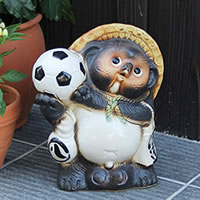 楽天市場】【38時間限定20%OFFクーポン配布中】信楽焼 8号サッカー狸