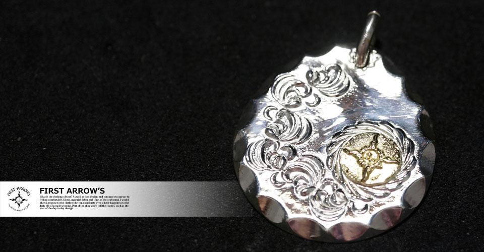 楽天市場】ポイント2倍!!ファーストアローズ K18付 浮きカラ草彫り