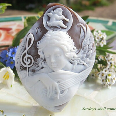 KS-669 【パスクァーレ・オッタビアーノ作】天然シェルカメオルース KS