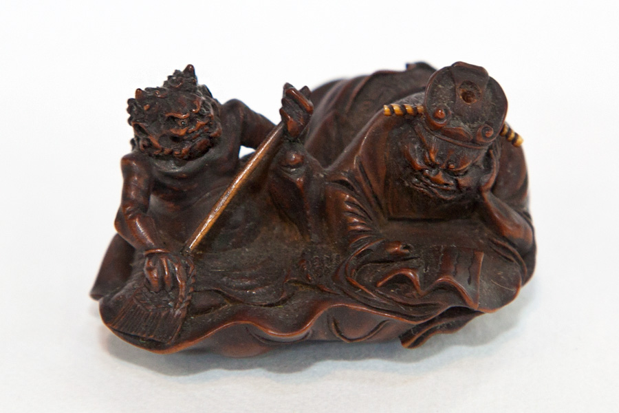 根付・閻魔と鬼（蓮舟） | 津田彫刻 －飛騨高山・一位一刀彫－